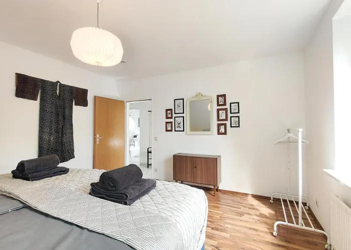 Inikama: Designer Apartment Im Gruenen - Netflix