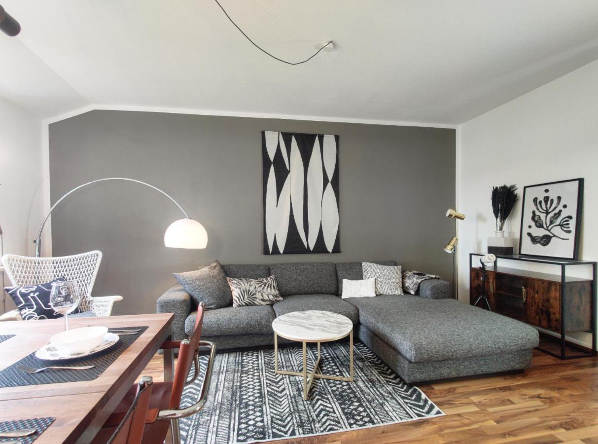 Inikama: Designer Im Gruenen - Netflix Appartement Rosengarten (Lower-Saxony)